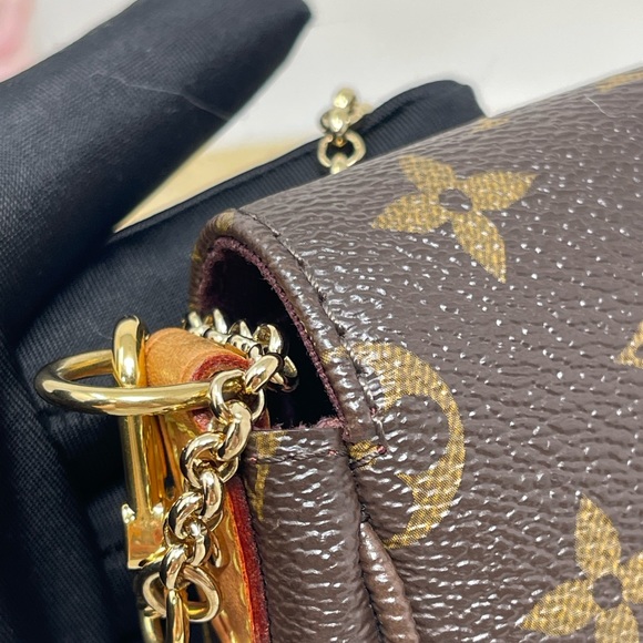 Louis Vuitton Favorite MM Monogram - Picture 7 of 14